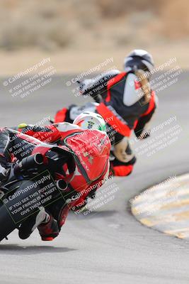 media/Dec-17-2022-SoCal Trackdays (Sat) [[224abd9271]]/Turn 10 Backside (120pm)/